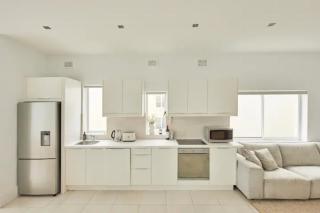 Tamarama Oceanfront Apartment - Best View in Sydney - Sydney - 6