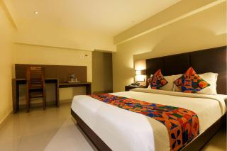 FabHotel West inn - Nr Mumbai International Airport - Mumbai - 8