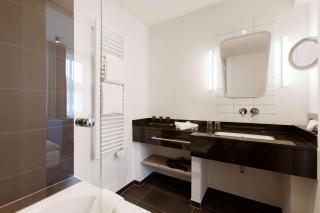Vienna House Easy by Wyndham Osnabrück City & Apartments - 1