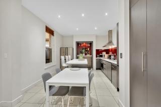 Swainson on Carrington - Adelaide - 1