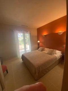 Property with panoramic views - 6