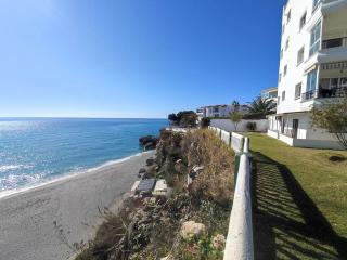 Central 2 bedroom with sea views, Acapulco Playa, Nerja - Nerja - 8