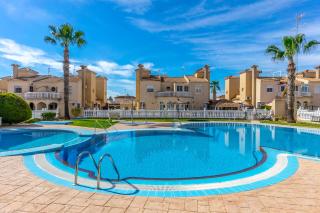 Villa Reformada en Residencial Orihuela Costa - 9