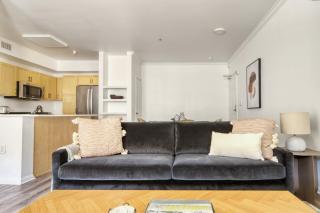 Hollywood 2BR w Gym Pool Spa nr Sunset Blvd LAX-229 - Los Angeles - 9