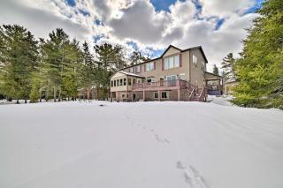 Spacious Lakefront Home with Sunroom and Bar! - 7