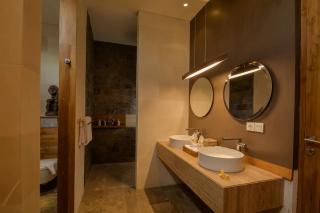 The Kesari Luxury Villa - 4