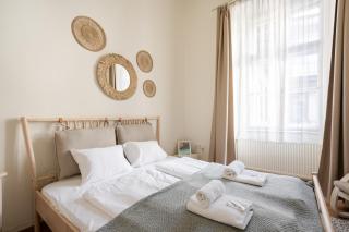 GoldenFeet Studio - 3