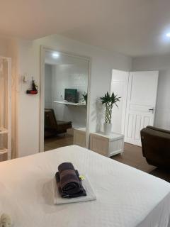 Pousada BC Flat 300 m da Praia e da Roda Gigante - 2