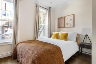 East Village 2br w wd nr Tompkins Sq Park NYC-1034 - New York - 3