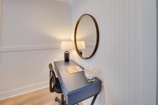 Chic Studio Near Huntington Beach State Park - 2