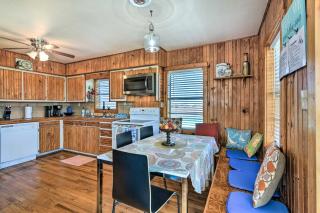 Waterfront Texas Abode with Boat Ramp, Pets Welcome - Sargent - 4