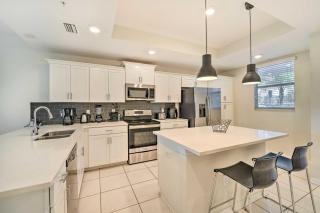 Resort Getaway with Patio 6 Mi to Disney Parks! - Kissimmee - 3