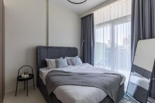 Luxury Apartment with Burj Khalifa View - Dubai - 1