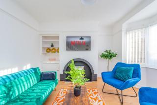 Premium 4-Bed House by Papermill, Deeside - Sleeps 6-7,Parking - Heswall - 9