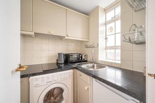 South Kensington Excellent Location Studio at Chelsea Cloister Hotel - London - 3