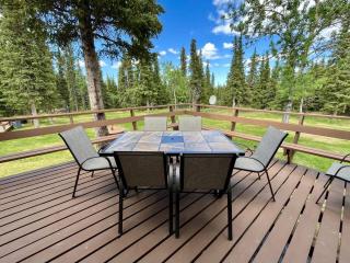 Denali Natl Park 3 Bedroom Home on 5 Acres, hiking and wildlife - 8