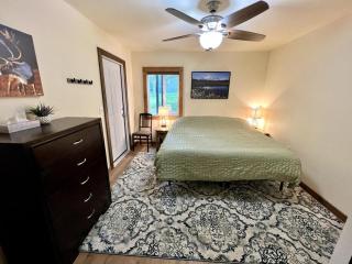 Denali 2 King bedrooms each with private bath - 2