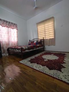 NASA HOMESTAY - Kampong Bukit Berangan - 4