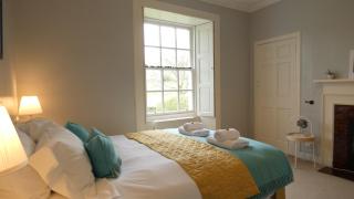 Kirkland House B&B - 1