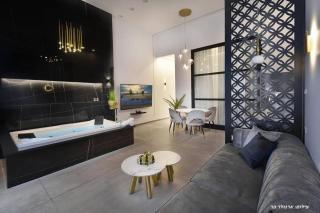 גולד דרים בוטיק - סוויטות מדהימות עם בריכה פרטית מחוממת ומקורה וג'קוזי - 8