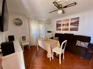 Casa 3 habitaciones con Piscina de temporada compartida con dos estudios - - Jacuzzi Spa Consultar - Trassierra - 8km de Córdoba -- TrassierraRooms - Córdoba - 1