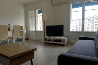 65m with small balcony - near naval base - Tolone - 7