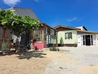 Casa Rústica com Churrasqueira e Wi-fi na Praia! - Matinhos - 0