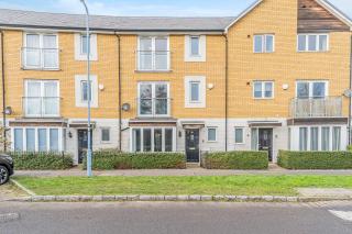 Milton Keynes 5BR Contractor house, families/ groups welcome. - Broughton - 4