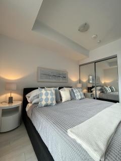 Stunning Stayz At Friday Harbour Beach Marina Resort Lake Simcoe Innisfil - 1