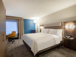 Holiday Inn Express & Suites Greensboro - I-40 atWendover by IHG - Greensboro - 2