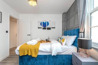 The Honeycomb Residence by Fortuna Property - Cheltenham - 8