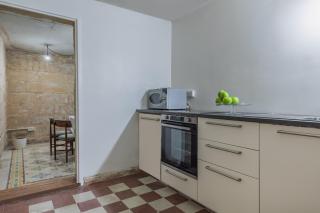 Stylish Retro Suites - 4