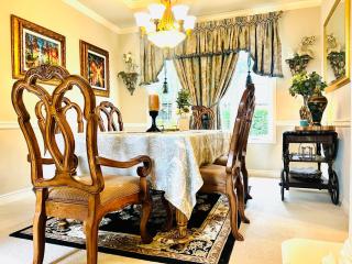 The Elegant & Cozy Retreat - 3