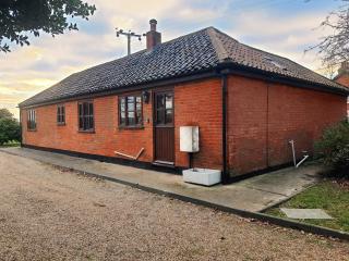 Cosy Barn Conversion 3BR (4 pax), Quiet, Close to Pin Mill - 0