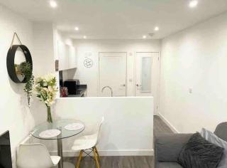 Feel at home apartment,central & close to beach! - Bournemouth - 3