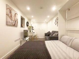 Feel at home apartment,central & close to beach! - Bournemouth - 2