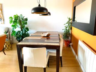 Quarto em apartamento encantador - Parede - 5
