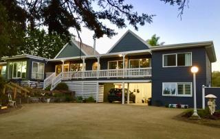 Hamptons In Rye Studio - 3 Mins from Famous Hot Springs! - Rye - 0