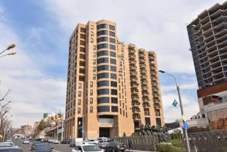 P42 Excellent apartment in the center - Erevan - 9