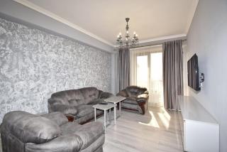 P42 Excellent apartment in the center - Erevan - 8