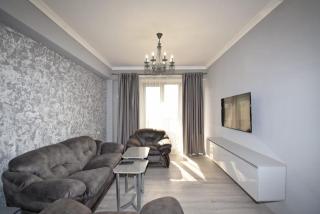 P42 Excellent apartment in the center - Erevan - 4