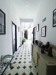 HOSTEL M&H - 4