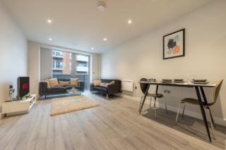 Lovely 4-sleeper Apartment in Central Slough with Free Parking - Slough - 9