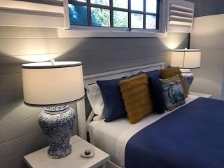 Hamptons In Rye Blue Cottage 3 Mins from Hot Springs! - Rye - 2