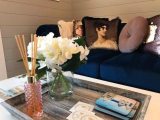Hamptons In Rye Blue Cottage 3 Mins from Hot Springs! - Rye - 7