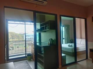 Deluxe Room at Tree Boutique Condo by Suwan Style Agency - Chiang Mai - 2