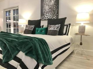 Hamptons In Rye Green Cottage 3 Mins to Hot Springs! - Rye - 3