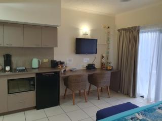 Jackies Studio Apartment - Cairns - 2