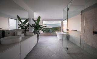 Coolum luxury apartment with king bed and ocean views - Coolum Beach - 5