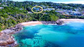 Beachfront apartment overlooking Coolum Bays - 1